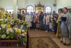 Божественная Литургия на праздник Успения Божией матери 2015 год. Славление