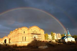 Радуга над храмом