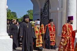 Митрополит Ярославский и Ростовский Пантелеимон и епископ Рыбинский Вениамин в Ростове Митрополит Ярославский и Ростовский Пантелеимон и епископ Рыбинский Вениамин в Ростове