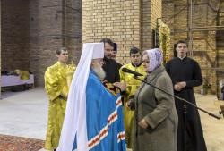 Первая служба под сводами храма. Вручение наград
