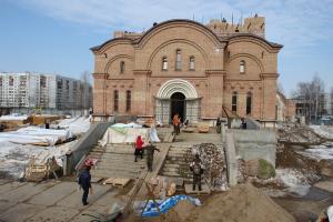 Помощь школьников строительству храма Помощь школьников строительству храма