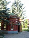 Прогуливаясь по Псково Печерскому моначтырю
